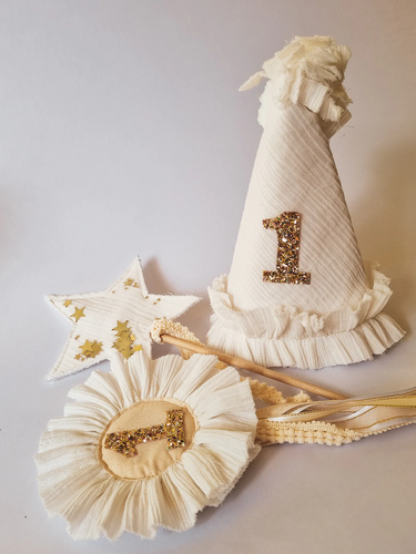 Ruffle Party Hat & Wand